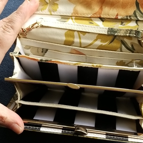 Beautiful and unique Clutch wallet - Picture 5 of 8